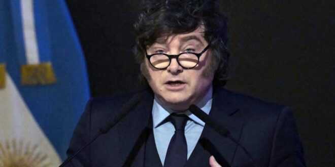 Javier Milei viaja a España como jefe de campaña de la ultraderecha