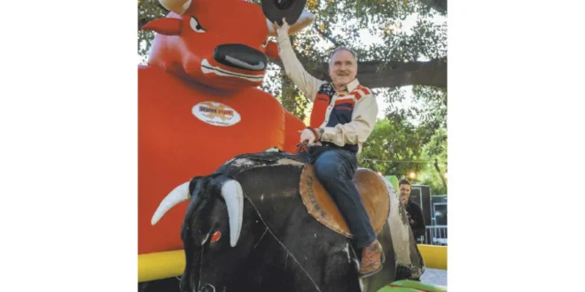 Peter Lamelas cumple un año como embajador en Argentina
