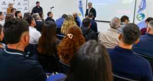 Rolando Figueroa presenta obras del presupuesto 2027 en gira provincial