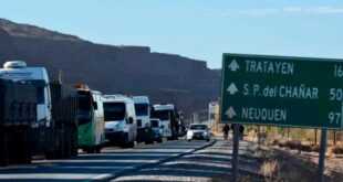 Neuquén: prueba piloto de bitrenes para Vaca Muerta