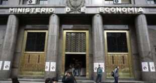 Gobierno posterga FAL para evitar despidos en 2027