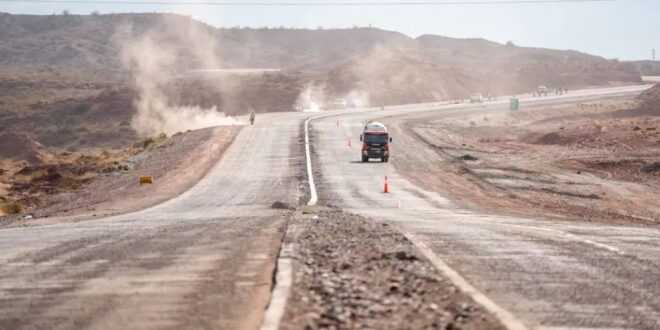 Neuquén acuerda financiamiento de rutas con petroleras de Vaca Muerta