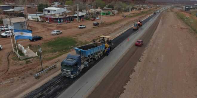 Neuquén asfalta ruta de acceso a Añelo para optimizar logística de Vaca Muerta