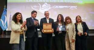 LU5 recibe distinción de La llave de la ciudad en Neuquén