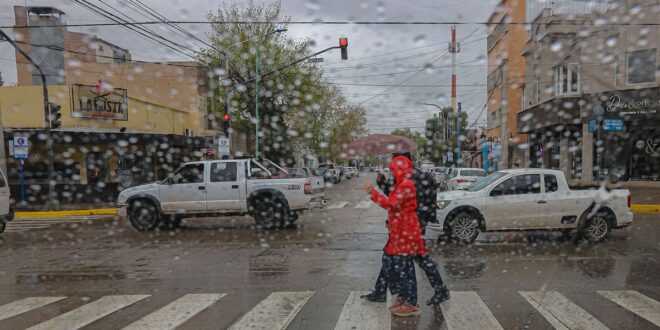 Alerta por lluvia, viento y nevadas en Neuquén capital
