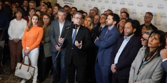 Diputados busca imponer agenda de endeudamiento al Gobierno