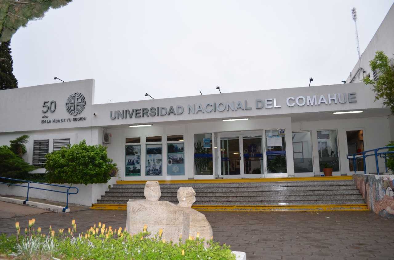 La UNCo lanza la Tecnicatura en Agente Sanitario: inscripciones ...